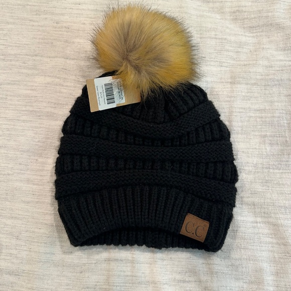 Cc exclusives - Picture 3 of 5